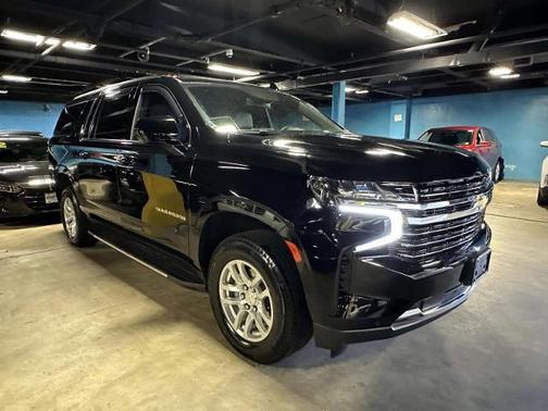 2023 Chevrolet Suburban LT