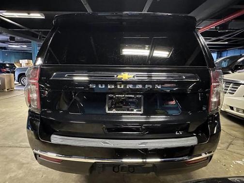 2023 Chevrolet Suburban LT