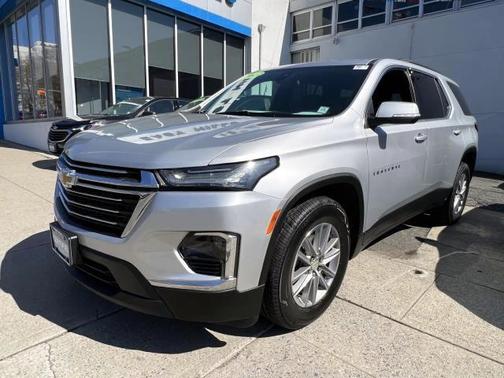 2022 Chevrolet Traverse LT Leather