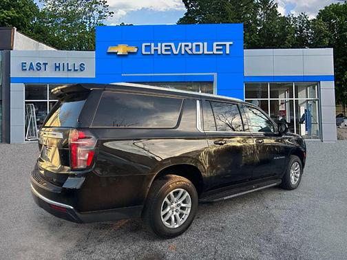 2024 Chevrolet Suburban LT