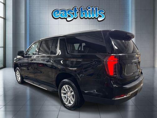 2025 Chevrolet Suburban LT