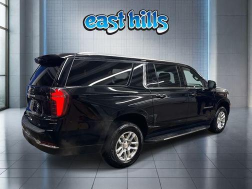 2025 Chevrolet Suburban LT