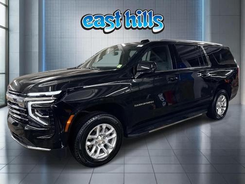 2025 Chevrolet Suburban LT