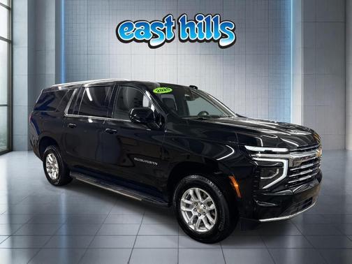 2025 Chevrolet Suburban LT