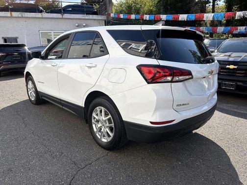 2022 Chevrolet Equinox LS