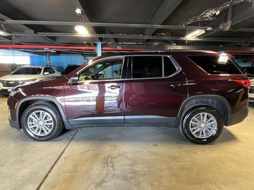 2022 Chevrolet Traverse LT Cloth