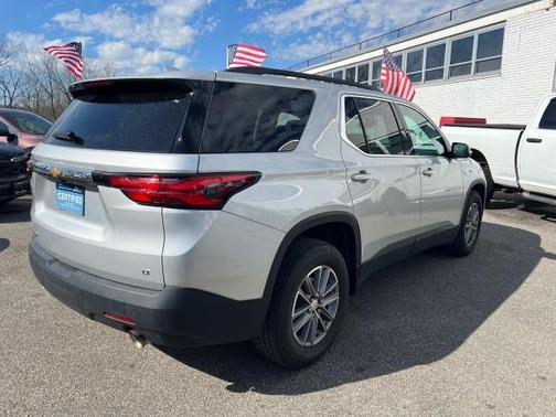 2022 Chevrolet Traverse LT Leather