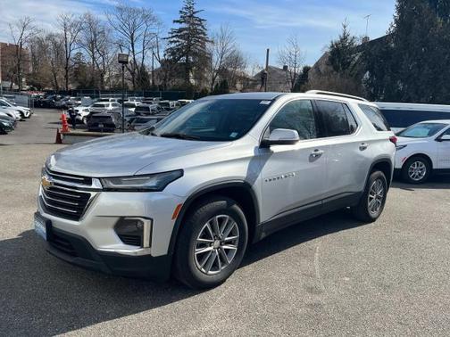 2022 Chevrolet Traverse LT Leather