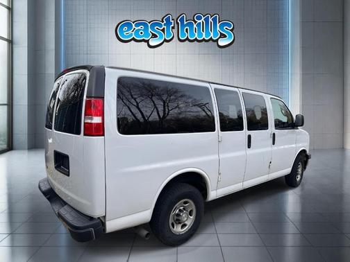 2020 Chevrolet Express 2500 LT