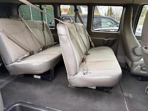 2020 Chevrolet Express 2500 LT