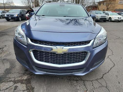 Photo 3 of 32 of 2014 Chevrolet Malibu 1LT