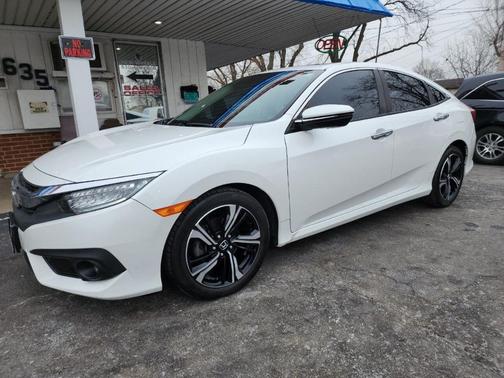 Photo 3 of 44 of 2016 Honda Civic Touring