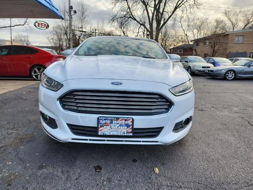 Photo 5 of 32 of 2014 Ford Fusion SE