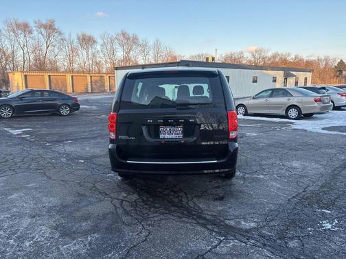 Black 2014 Dodge Grand Caravan AVP/SE