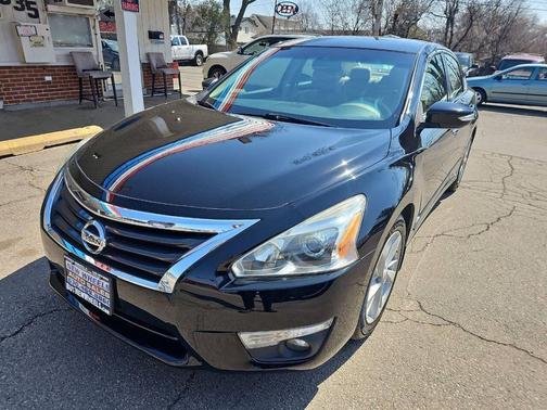 Black 2013 Nissan Altima 2.5 SL