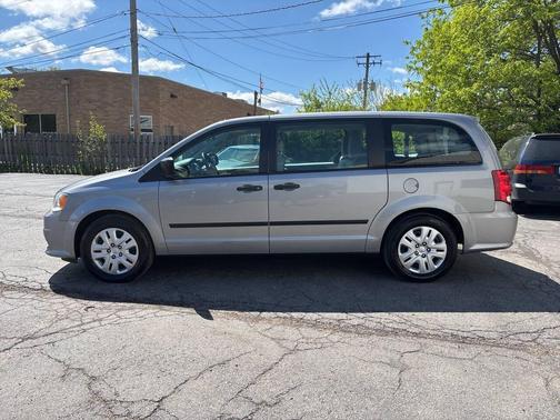 Silver 2014 Dodge Grand Caravan AVP/SE