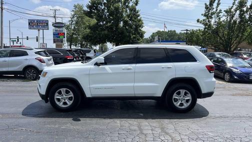 White 2016 Jeep Grand Cherokee Laredo