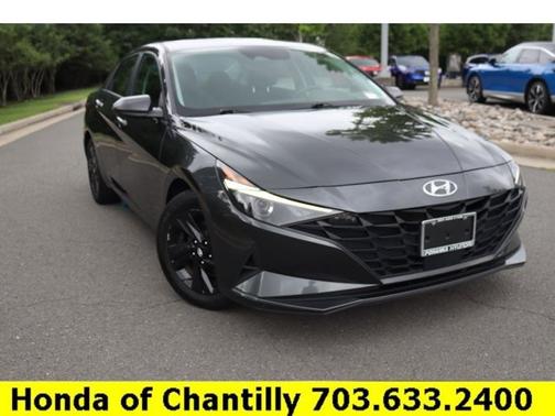 2022 Hyundai ELANTRA SEL