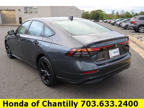 Meteorite Gray Metallic 2025 Honda Accord SE