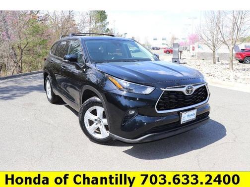 Black 2022 Toyota Highlander LE