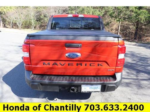 Hot Pepper Red Tinted Clearcoat Metallic 2022 Ford Maverick LARIAT