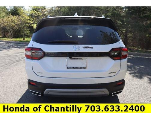 White 2025 Honda Pilot Touring