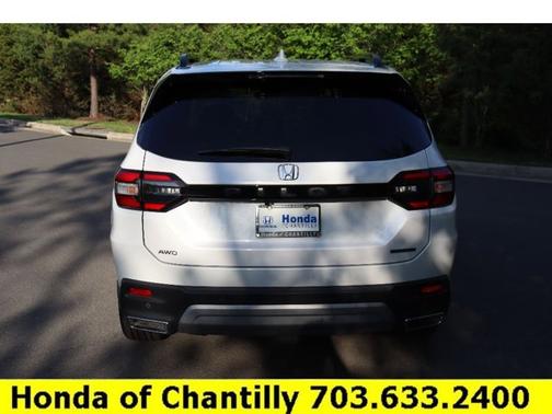 2025 Honda Pilot Touring