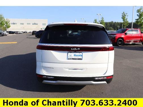 Snow White Pearl 2024 Kia Carnival LX