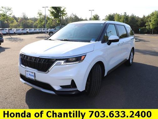 Snow White Pearl 2024 Kia Carnival LX