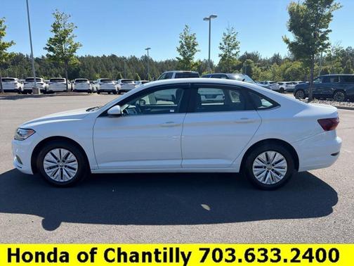 Pure White 2019 Volkswagen Jetta 1.4T S