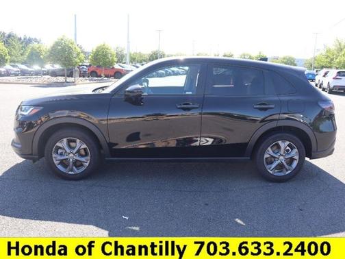 Crystal Black Pearl 2026 Honda HR-V LX
