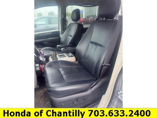 Billet Silver Metallic Clearcoat 2015 Chrysler Town & Country Touring