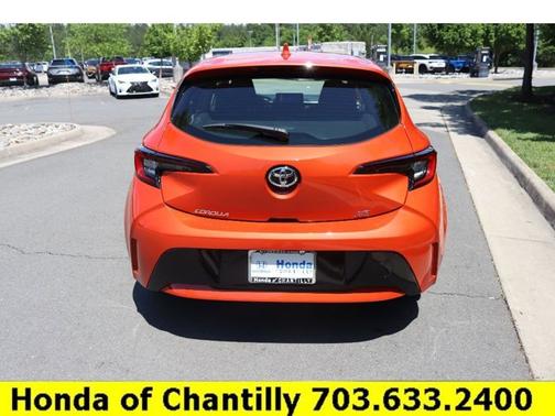 2025 Toyota Corolla Hatchback SE