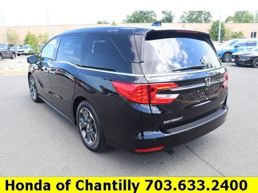 Crystal Black Pearl 2023 Honda Odyssey Elite