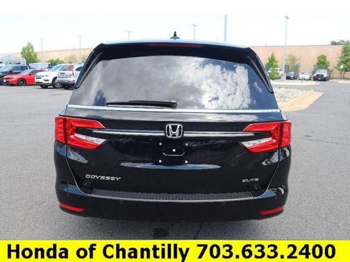 Crystal Black Pearl 2023 Honda Odyssey Elite