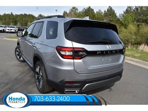 Solar Silver Metallic 2026 Honda Pilot Touring