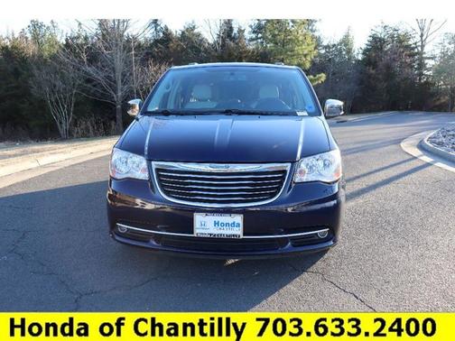 2013 Chrysler Town & Country Touring-L