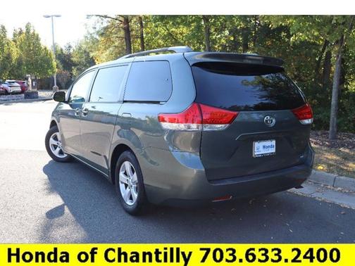 2014 Toyota Sienna LE