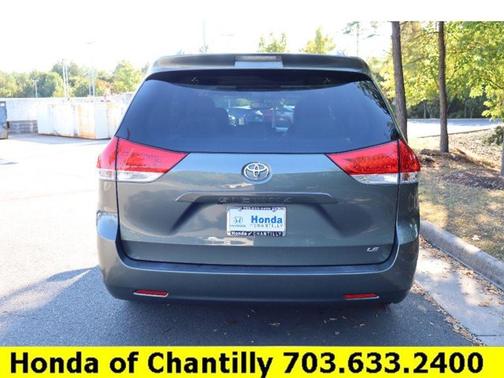 2014 Toyota Sienna LE