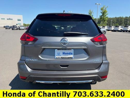 Gun Metallic 2017 Nissan Rogue S