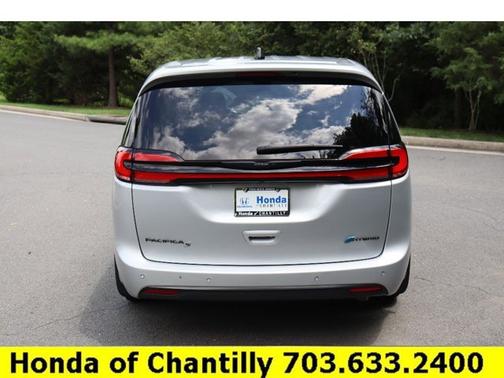 2023 Chrysler Pacifica Hybrid Limited