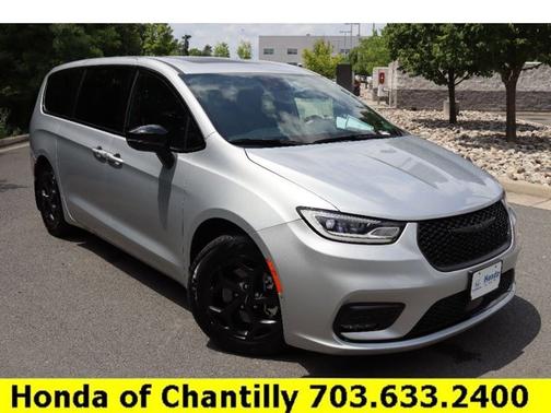 2023 Chrysler Pacifica Hybrid Limited