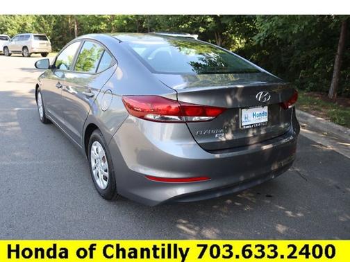 2018 Hyundai ELANTRA SE