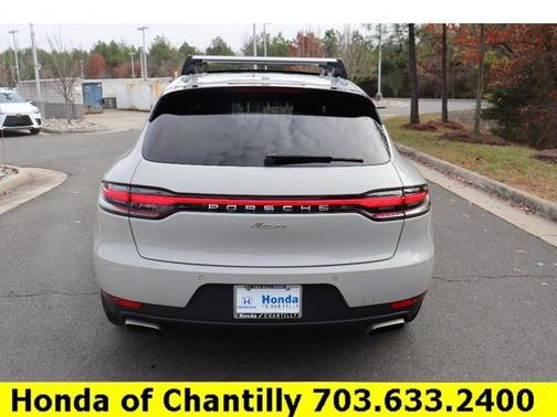 2021 Porsche Macan Base