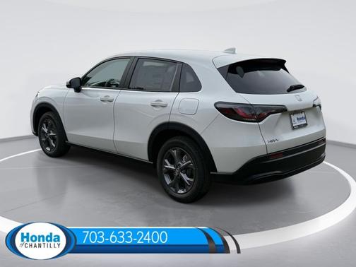 Platinum White Pearl 2027 Honda HR-V LX