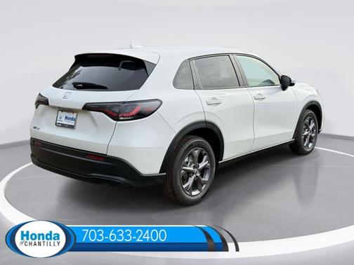 Platinum White Pearl 2027 Honda HR-V LX