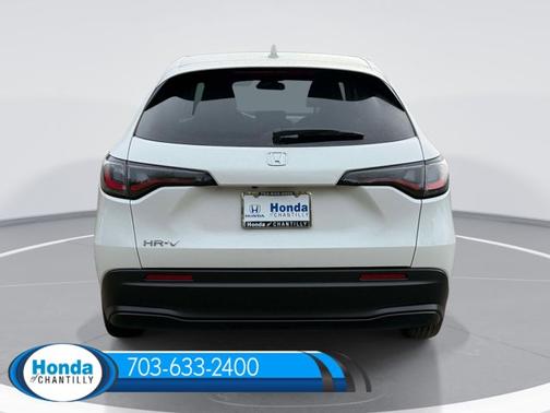 Platinum White Pearl 2027 Honda HR-V LX