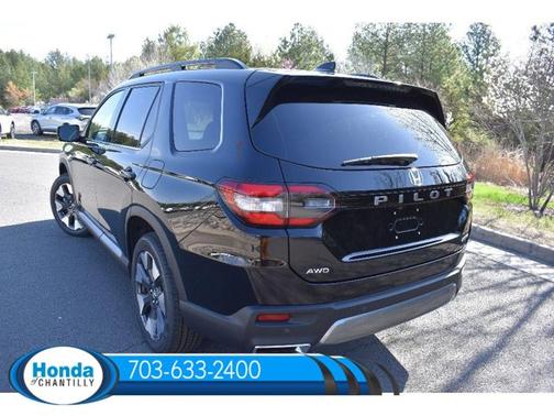 Crystal Black Pearl 2026 Honda Pilot Touring