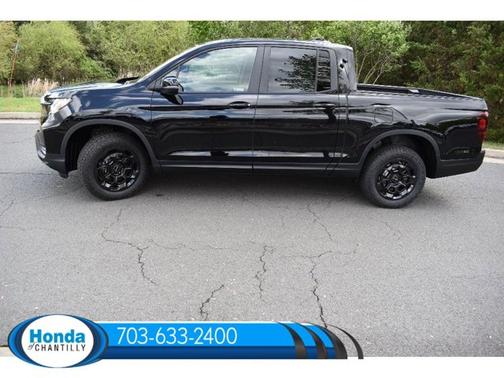 Crystal Black Pearl 2026 Honda Ridgeline TrailSport+