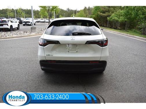 Platinum White Pearl 2026 Honda HR-V LX